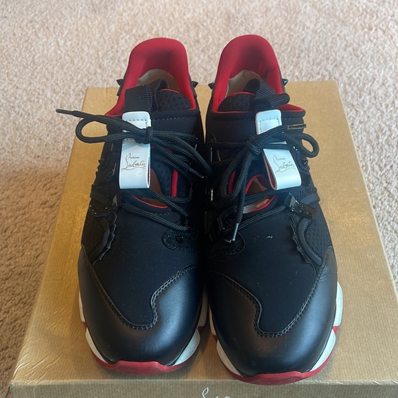 Christian Louboutin - Picture 2 of 8